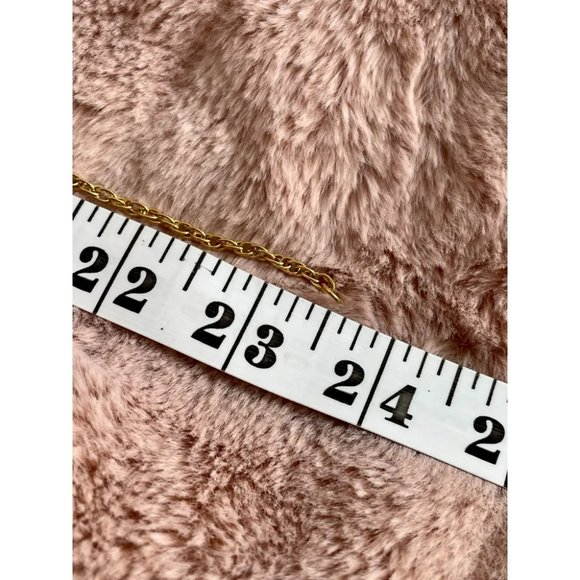 Vintage Faux Ivory Pendant with Long Gold Chain - Picture 5 of 6